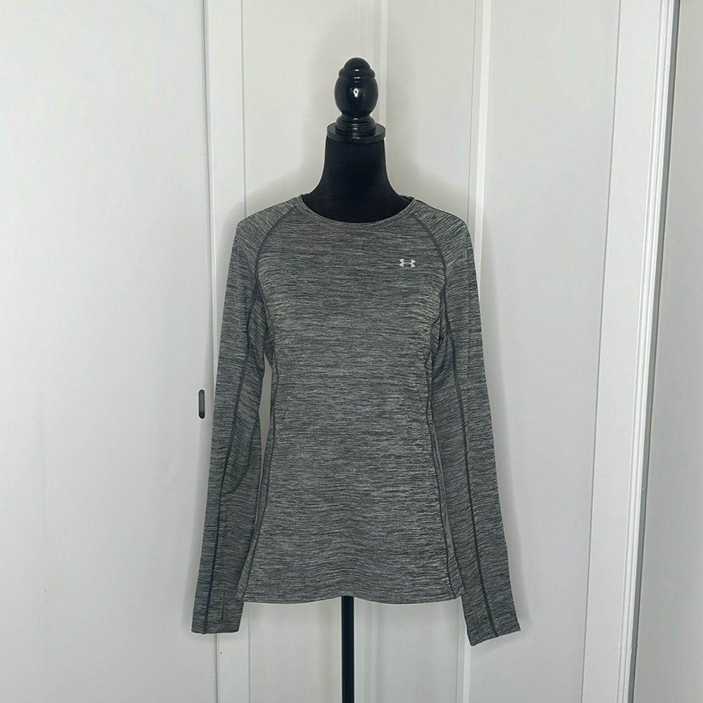 Under armor long sleeve with thumb holes heather grey pullover size L